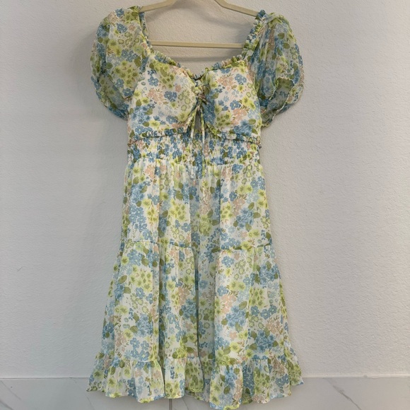 Madden NYC Juniors’ Smocked Waist Dress with Cut Out, Size M. NWOT Never worn - Picture 7 of 10